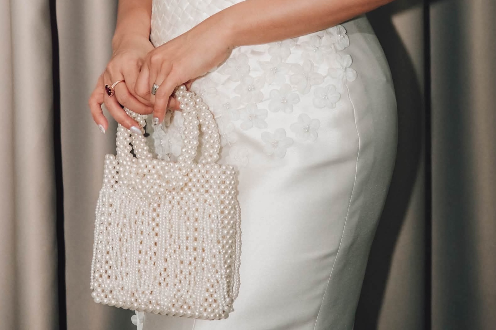 Rep. Matibag showcases handcrafted bag made by PDLs during SONA